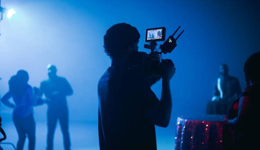 塔城市产品广告片拍摄代运营是什么